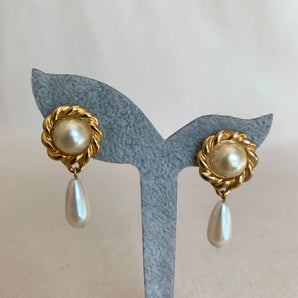 Vintage Classic Pearl Drop Earrings