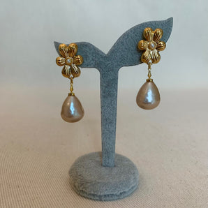 Flower Drop Pearl Earrings